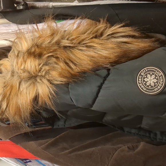 Madden Girl Beautiful Luxury Hoodie Puffer Jacket Excellent Condition !! - Picture 17 of 17